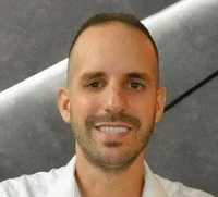 פרופיל-Liron-Kameo-e1741086065242